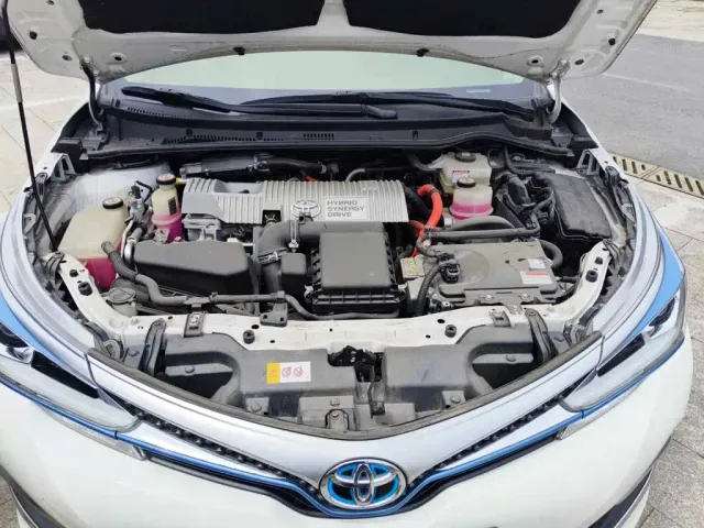 Toyota Corolla Twin Engine E+ — Фото автомобиля 9