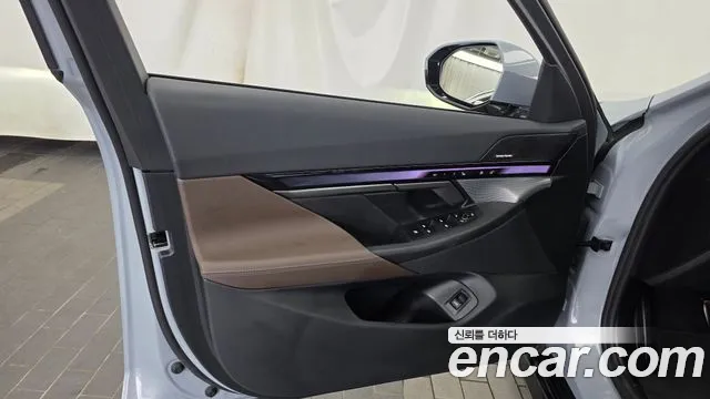 BMW 5-Series 5 серия (G60) 523d M Sport — Фото автомобиля 24
