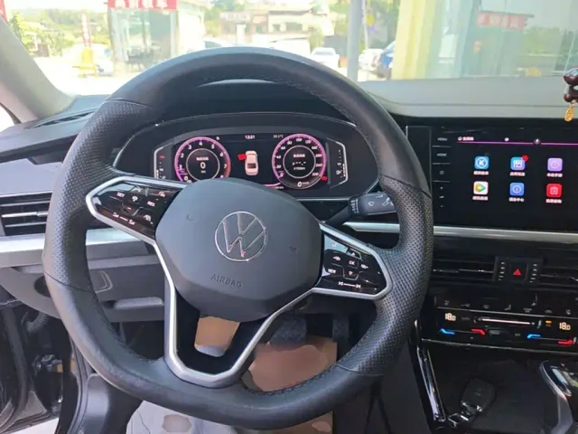 Volkswagen Passat — Фото автомобиля 10