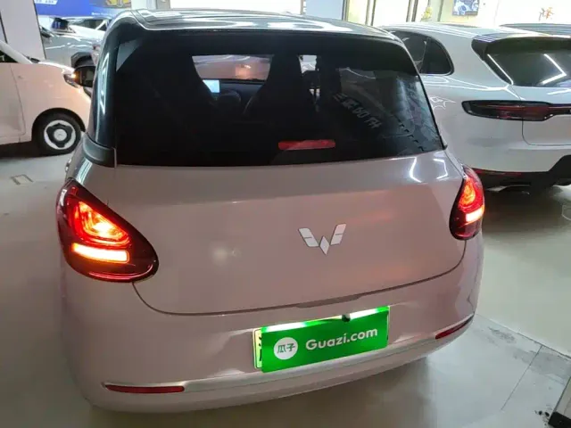 Wuling Bingo — Фото автомобиля 3