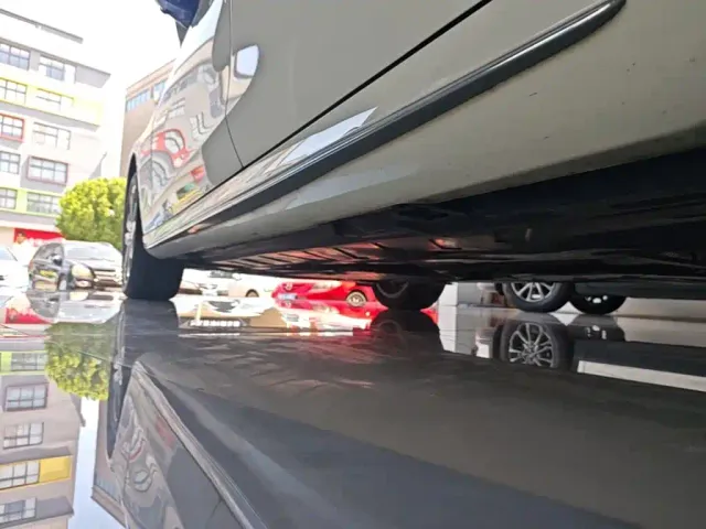 Mercedes-Benz E-Class — Фото автомобиля 21