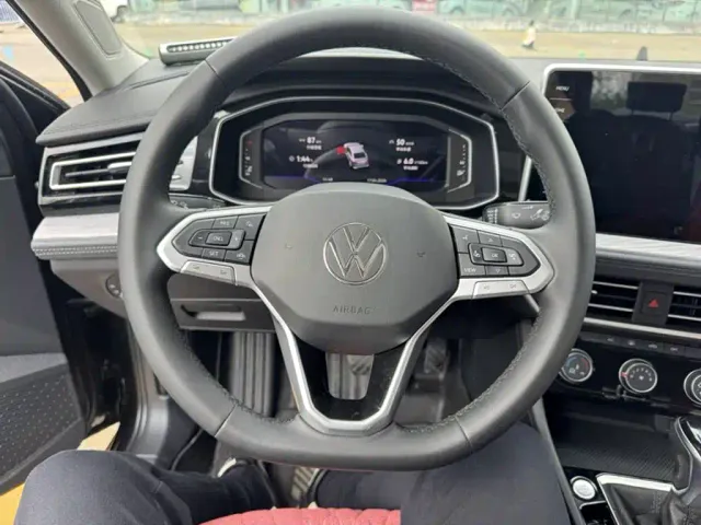 Volkswagen Sagitar — Фото автомобиля 2