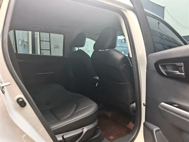 Toyota Highlander — Фото автомобиля 9