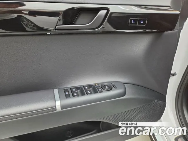 Hyundai Grandeur GN7 — Фото автомобиля 19