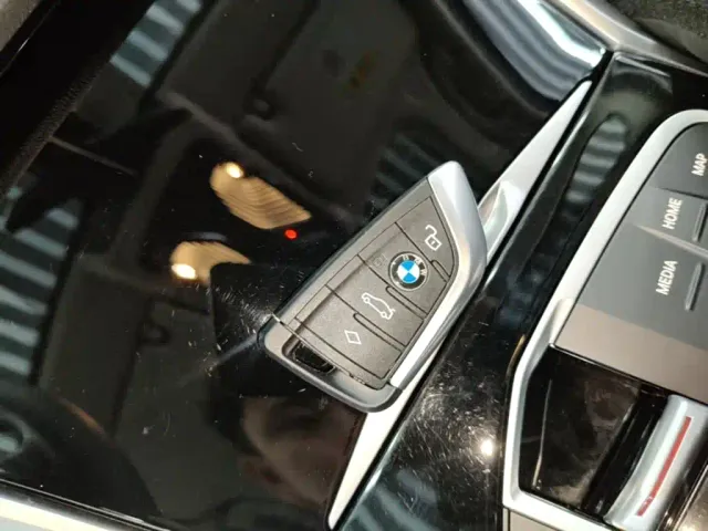 BMW 3 Series — Фото автомобиля 8