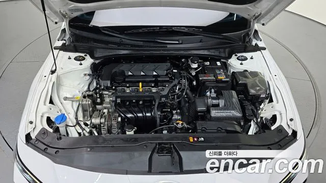 Hyundai Avante CN7 — Фото автомобиля 6