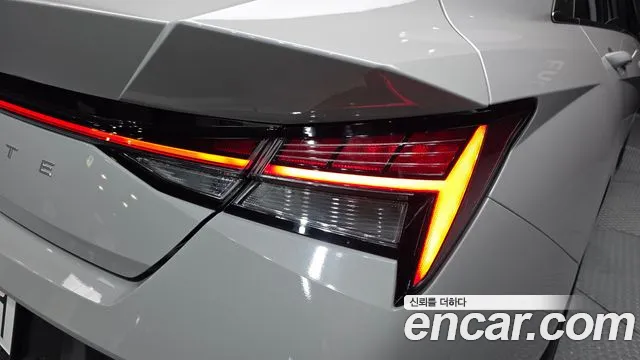 Hyundai Avante — Фото автомобиля 8