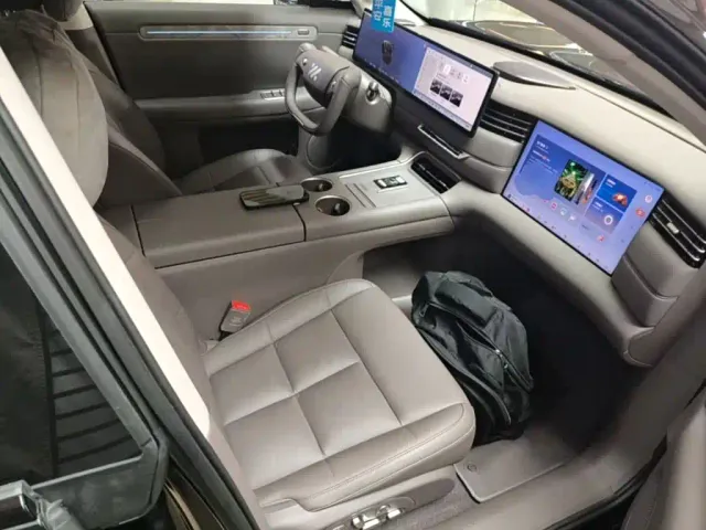 IM Motors LS6 — Фото автомобиля 24