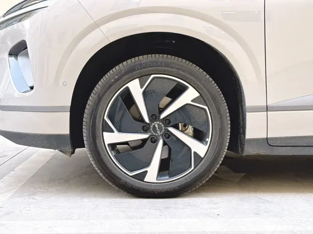 BYD Sealion 06 — Фото автомобиля 4