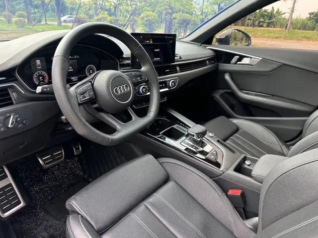 Audi A4L — Фото автомобиля 5