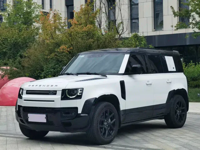 Фотография автомобиля — Land Rover Defender