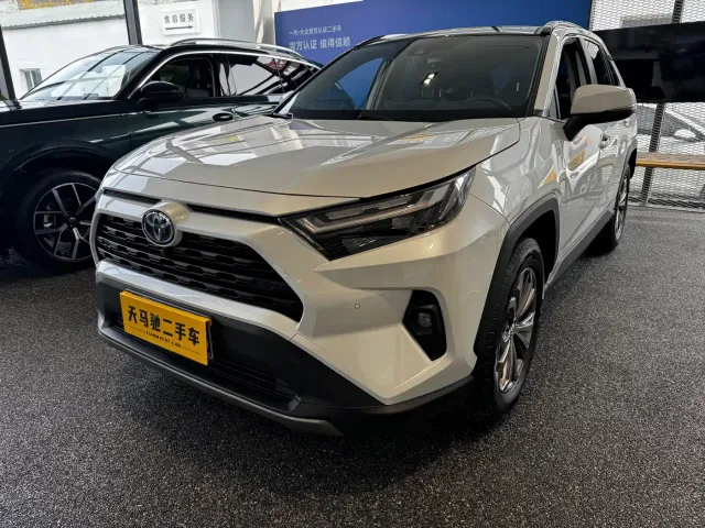 Фотография автомобиля — Toyota RAV4