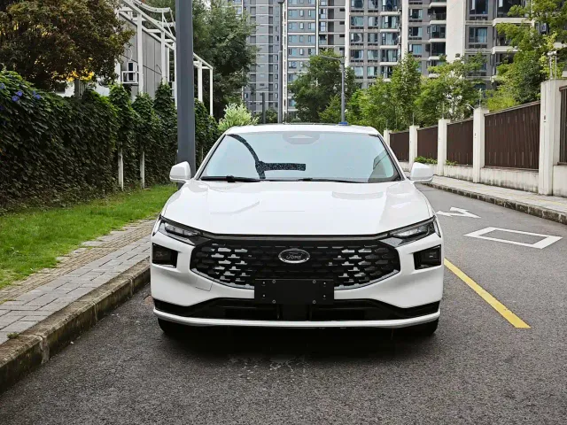 Ford Mondeo — Фото автомобиля 2