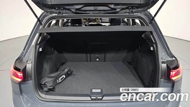 Volkswagen Golf Golf 8 поколение 2.0 TDI Prestige — Фото автомобиля 14
