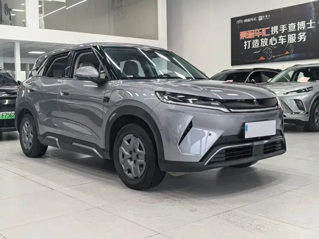 BYD Yuan UP — Фото автомобиля 3