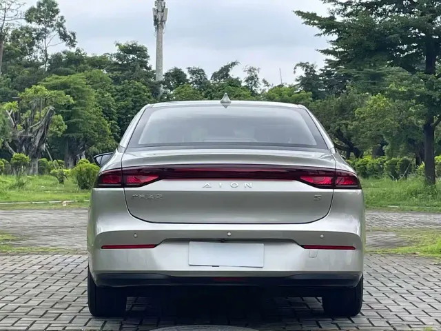 GAC Aion S — Фото автомобиля 8