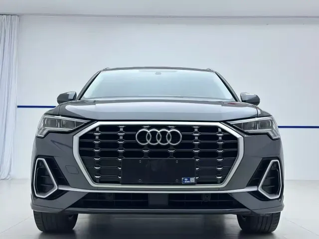 Audi Q3 — Фото автомобиля 2