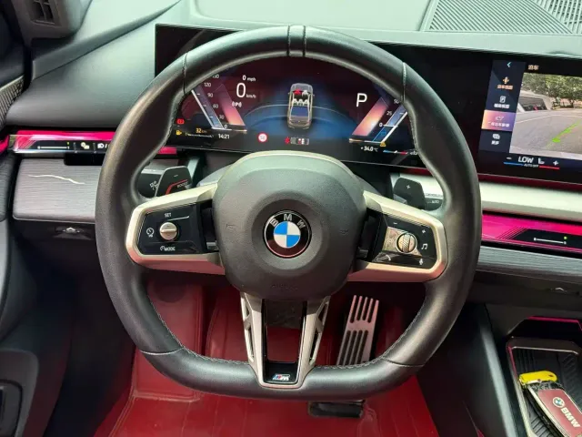 BMW 5 Series — Фото автомобиля 5