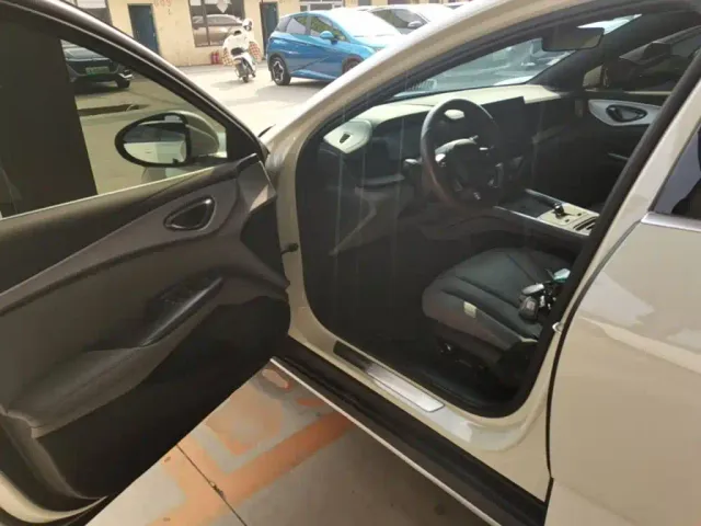 BYD Seal 07 DM-i — Фото автомобиля 15
