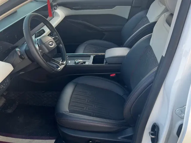 Ford Mondeo 2022 EcoBoost 245 Luxury Edition — Фото автомобиля 6