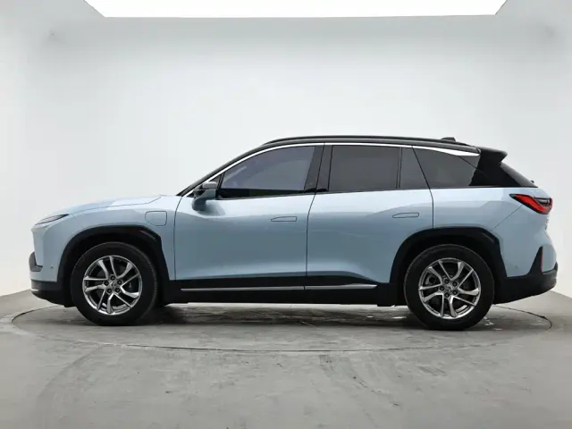 Nio ES6 — Фото автомобиля 6