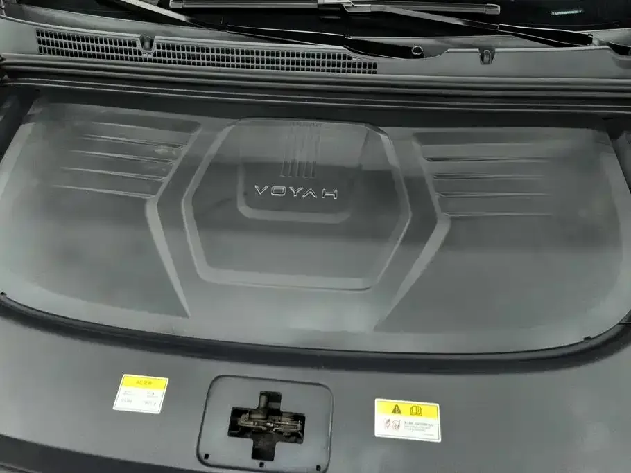 Voyah Auto Voyah Dreamer 2022 Low-carbon Dream+Smart Package — Фото автомобиля 10