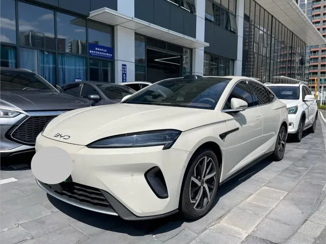 BYD Seal 07 DM-i — Фото автомобиля 2