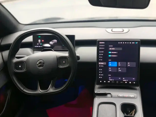 Nio ET5 Touring — Фото автомобиля 6