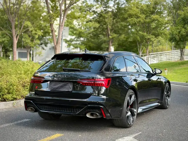 Audi RS 6 — Фото автомобиля 5