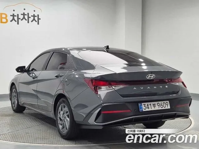 Hyundai Avante — Фото автомобиля 2