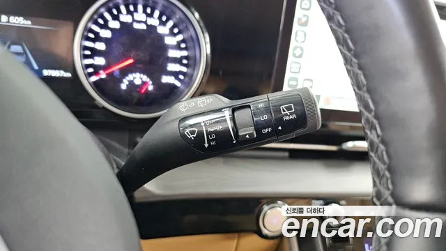 Kia Carnival 4th Gen — Фото автомобиля 24