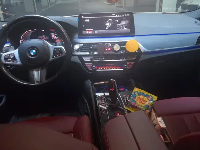 BMW 5 Series — Фото автомобиля 12