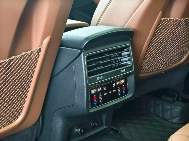 Audi Q7 — Фото автомобиля 15
