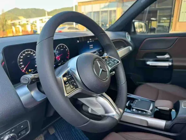 Mercedes-Benz GLB-Class — Фото автомобиля 6