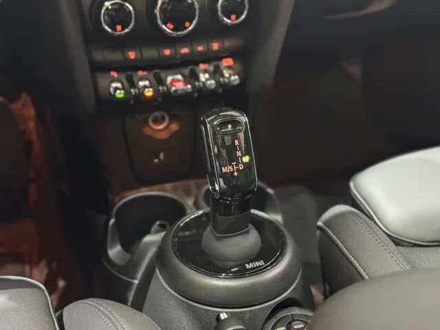MINI Hatch — Фото автомобиля 14