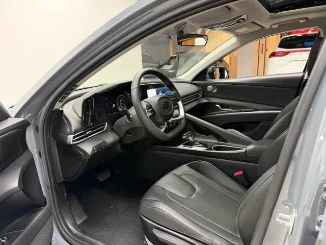 Hyundai Elantra — Фото автомобиля 7