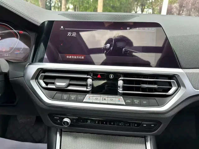 BMW 3 Series — Фото автомобиля 12