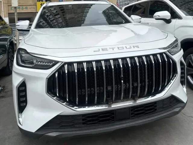 Jetour X70 Plus — Фото автомобиля 2