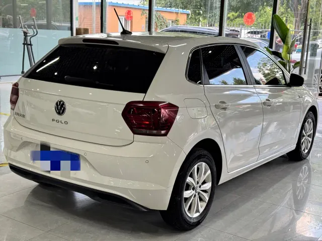 Volkswagen Polo — Фото автомобиля 6