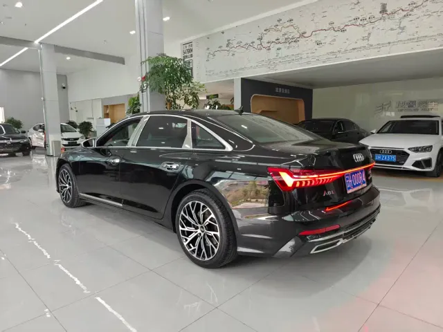 Audi A6L — Фото автомобиля 8
