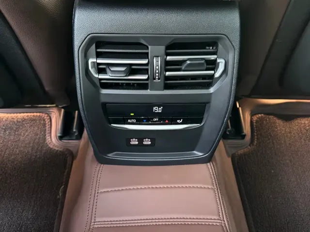 BMW 3 Series — Фото автомобиля 13