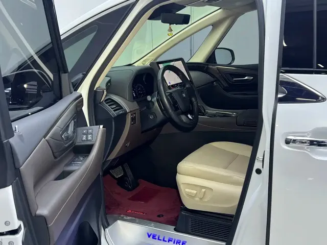 Toyota Vellfire — Фото автомобиля 17