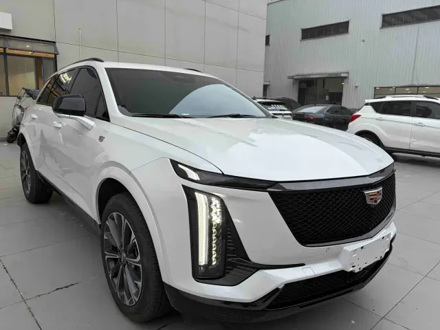 Cadillac XT5 — Фото автомобиля 2