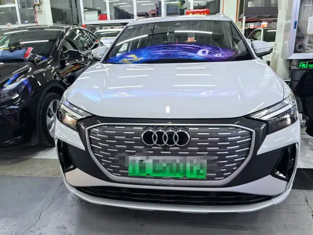 Audi Q4 e-tron — Фото автомобиля 2