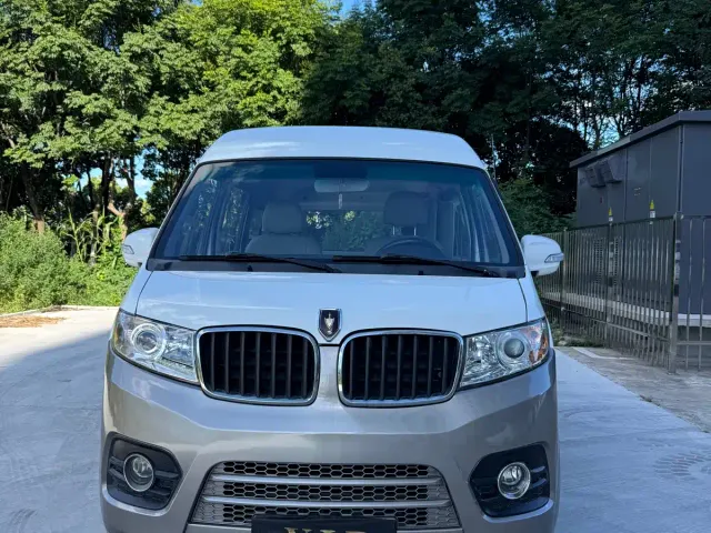 Jinbei New Hiace X30L — Фото автомобиля 2