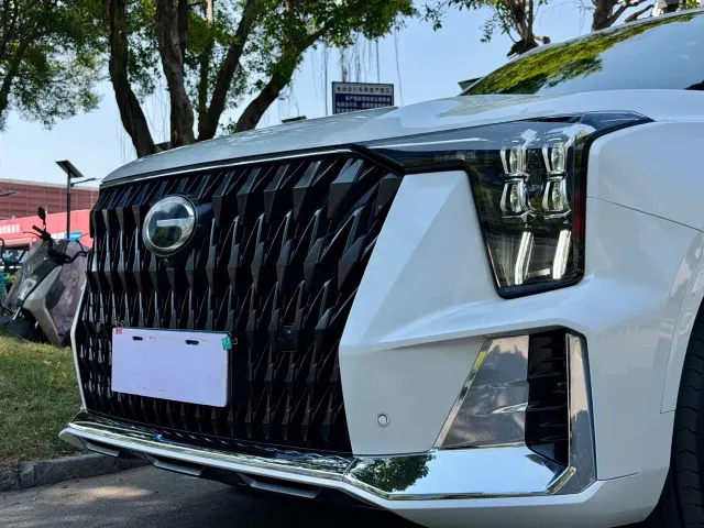 GAC Trumpchi GS8 — Фото автомобиля 4