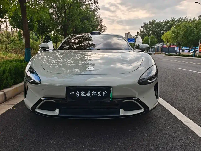 Xiaomi SU7 — Фото автомобиля 13