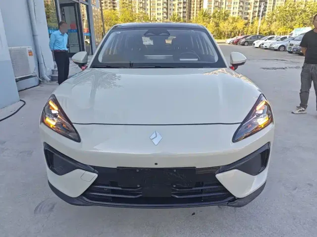 Baojun Yunhai — Фото автомобиля 2