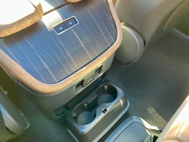 Lincoln Navigator — Фото автомобиля 24