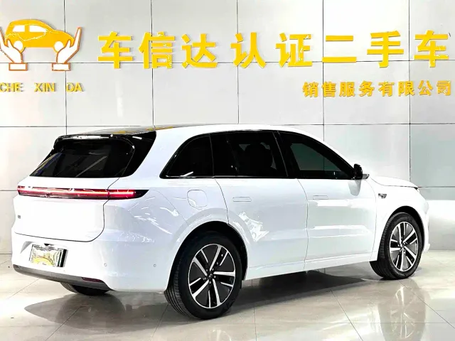 Li Auto L6 — Фото автомобиля 5